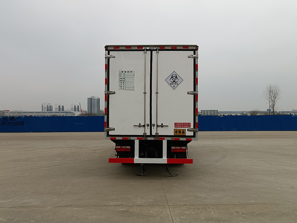 東風(fēng)多利卡D7F7醫(yī)療廢物轉(zhuǎn)運(yùn)車