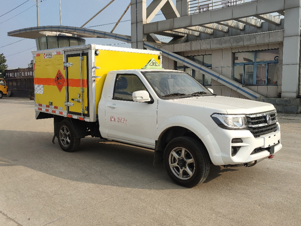 東風皮卡爆破器材運輸車